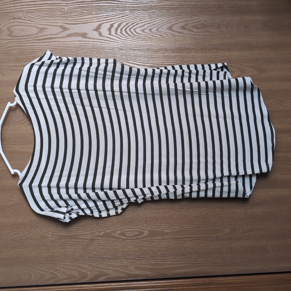 Green Striped Top - Picture 2 of 4
